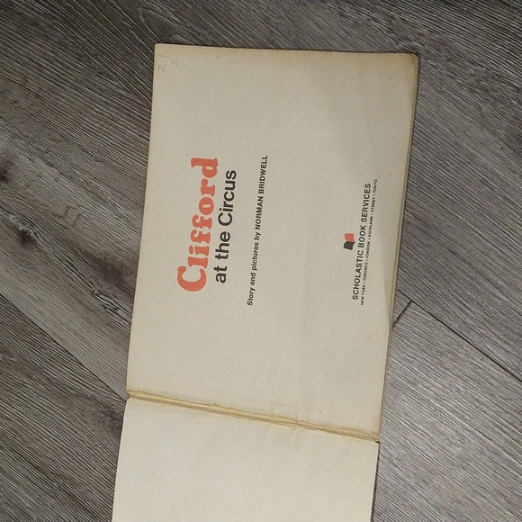 VINTAGE: 1977 Clifford at the Circus Kids Book - Picture 2 of 8